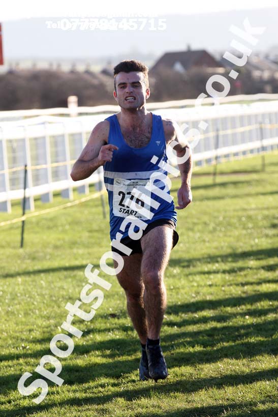Senior mens North Eastern Cross Country, Redcar. Photo:  David T. Hewitson/Sports for All Pics
